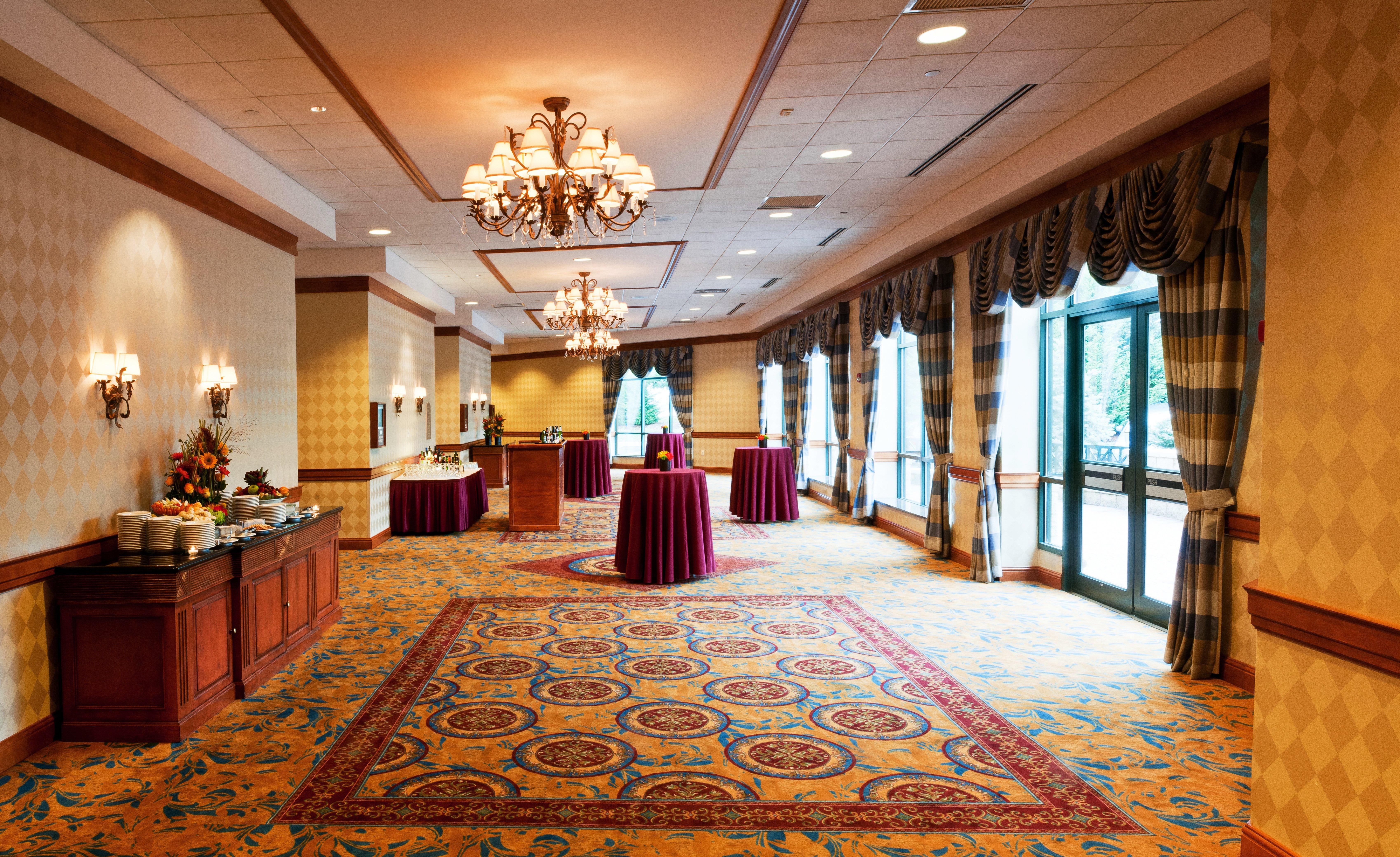 Hotel Crowne Plaza Philadelphia King Of Prussia Exterior foto